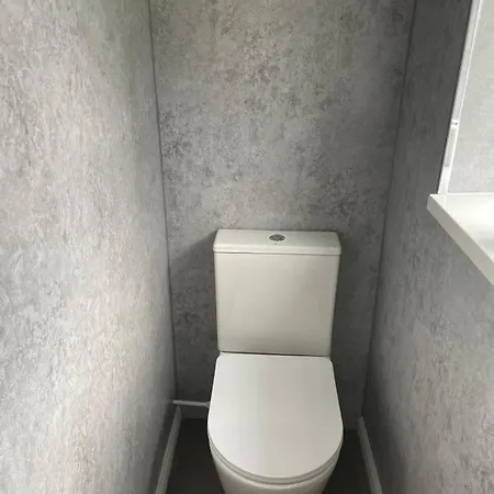 Belmont Apartment *